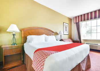 OYO Townhouse Oklahoma City Airport hotel thumbnail 7