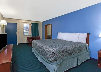 Days Inn by Wyndham Oklahoma City Fairground hotel thumbnail 4