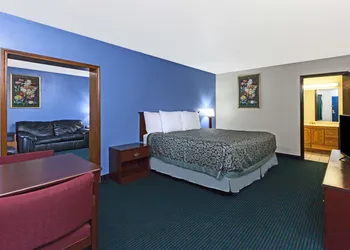 Days Inn by Wyndham Oklahoma City Fairground hotel thumbnail 8