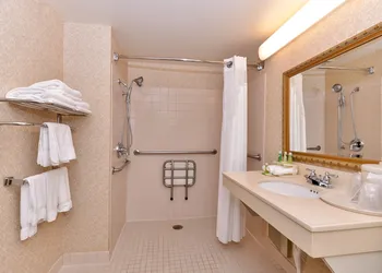 Holiday Inn Express Portland West/Hillsboro by IHG hotel thumbnail 2