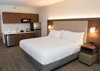 Holiday Inn Express Moss Point by IHG hotel thumbnail 4