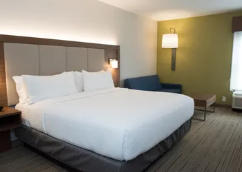 Holiday Inn Express Moss Point by IHG hotel thumbnail 8