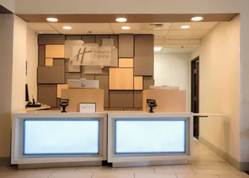 Holiday Inn Express & Suites Davis - University Area by IHG hotel thumbnail 2
