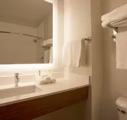 Holiday Inn Express & Suites Davis - University Area by IHG hotel detail image 5
