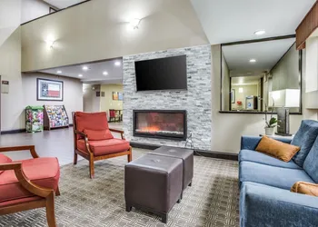 Comfort Inn & Suites Love Field - Dallas Market Center hotel thumbnail 4