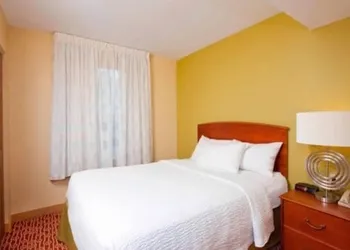MainStay Suites Bloomington near University hotel thumbnail 3