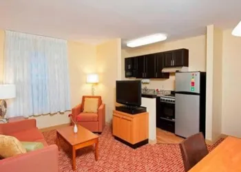 MainStay Suites Bloomington near University hotel thumbnail 4