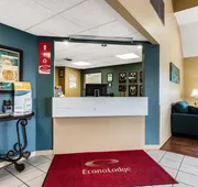 Econo Lodge Inn & Suites Dickson hotel detail image 4