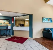 Econo Lodge Inn & Suites Dickson hotel detail image 5