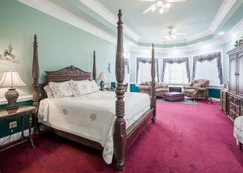 Whitestone Inn hotel thumbnail 8