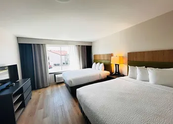 Radiant Inn & Suites hotel thumbnail 8