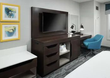 Hampton Inn & Suites Memphis-Beale Street hotel thumbnail 5
