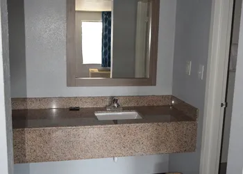 Americas Best Value Inn & Suites Murfreesboro hotel thumbnail 6