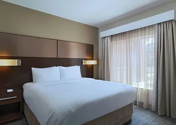 Residence Inn by Marriott Omaha Aksarben Village hotel thumbnail 8