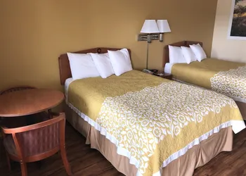 Days Inn by Wyndham Clarksville TN hotel thumbnail 7