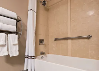 Best Western Plus Sunrise Inn hotel thumbnail 6