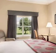 Ramada by Wyndham Pigeon Forge North hotel detail image 7
