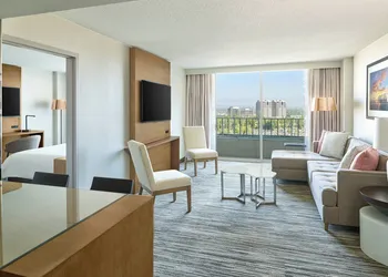 Warner Center Marriott Woodland Hills hotel thumbnail 4