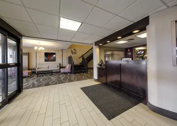 Red Roof Inn & Suites Newburgh – Stewart Airport/ West Point hotel thumbnail 2