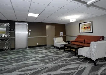 Red Roof Inn & Suites Newburgh – Stewart Airport/ West Point hotel thumbnail 5