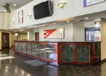 Clarion Hotel & Conference Center Ronkonkoma MacArthur Airport hotel thumbnail 2