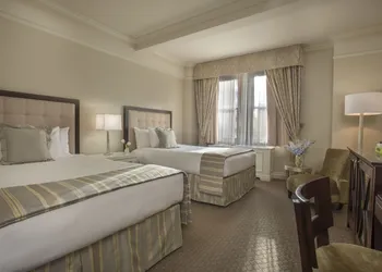 Warwick New York hotel thumbnail 3
