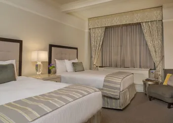 Warwick New York hotel thumbnail 4