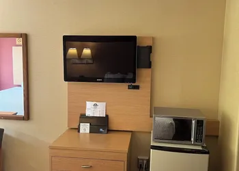 Serenity Inn hotel thumbnail 8