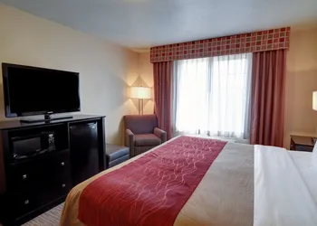 Comfort Inn & Suites Amarillo West Near Medical Center hotel thumbnail 7