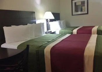 Travel Inn & Suites hotel thumbnail 2