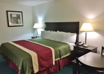 Travel Inn & Suites hotel thumbnail 7