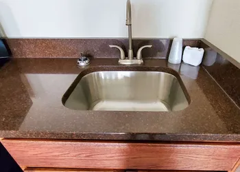Quality Inn & Suites Vandalia near I-70 and Hwy 51 hotel thumbnail 6