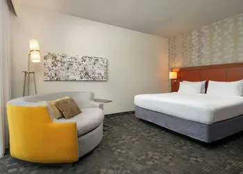 Courtyard by Marriott Dallas-Fort Worth/Bedford hotel thumbnail 5