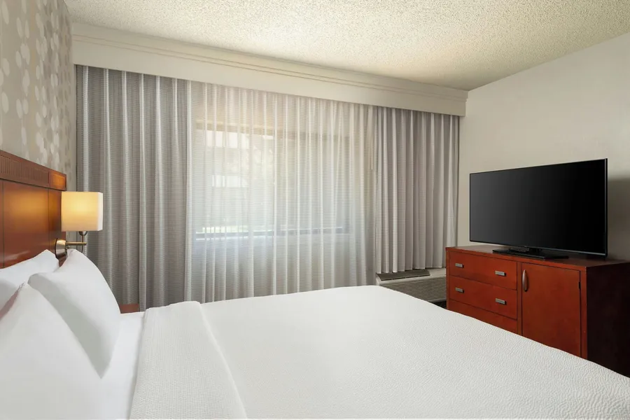 Courtyard by Marriott Dallas-Fort Worth/Bedford hotel detail image 6