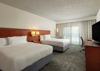 Courtyard by Marriott Dallas-Fort Worth/Bedford hotel thumbnail 7