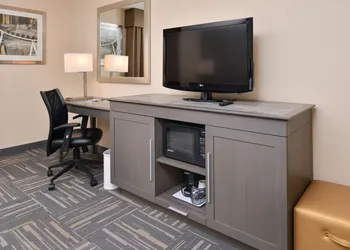 Hampton Inn closest to Universal Orlando hotel thumbnail 2