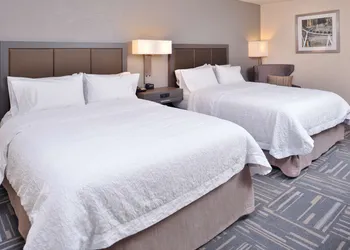 Hampton Inn closest to Universal Orlando hotel thumbnail 4