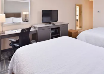 Hampton Inn closest to Universal Orlando hotel thumbnail 8