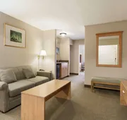 Days Inn & Suites by Wyndham Thunder Bay hotel detail image 7