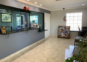Sunrise Inn & Suites hotel thumbnail 4