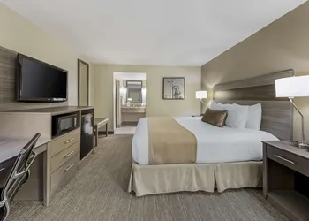 Best Western Plus Executive Inn hotel thumbnail 7