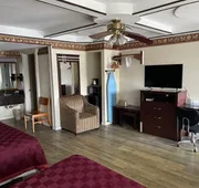 Budget Inn & Suites Shoreline hotel detail image 3