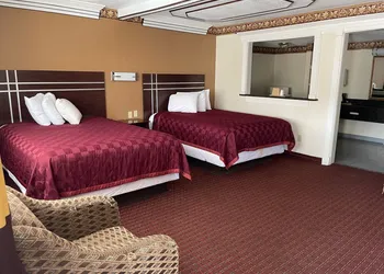 Budget Inn & Suites Shoreline hotel thumbnail 4