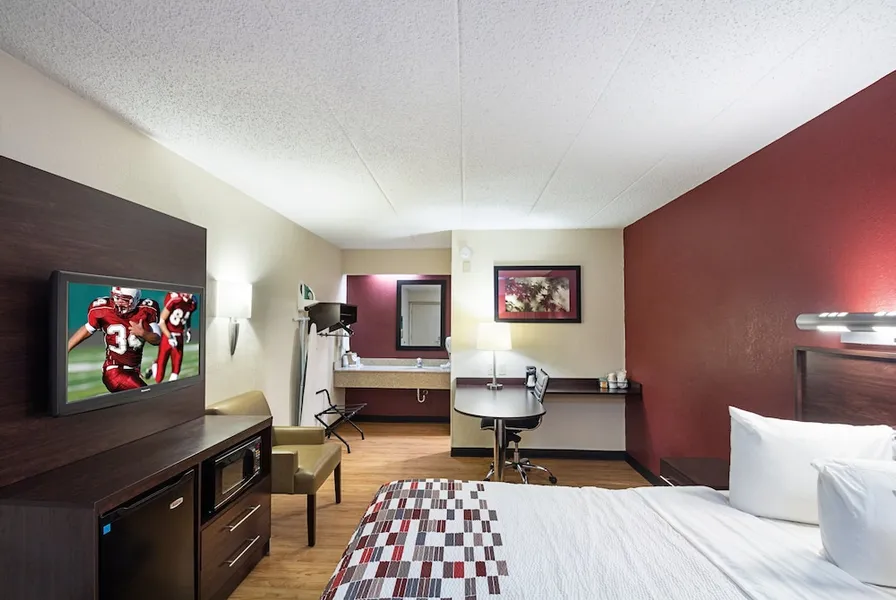 Red Roof Inn Cincinnati East - Beechmont hotel detail image 6
