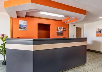 Motel 6 Chattanooga, TN - Downtown hotel thumbnail 2