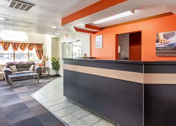 Motel 6 Chattanooga, TN - Downtown hotel thumbnail 5