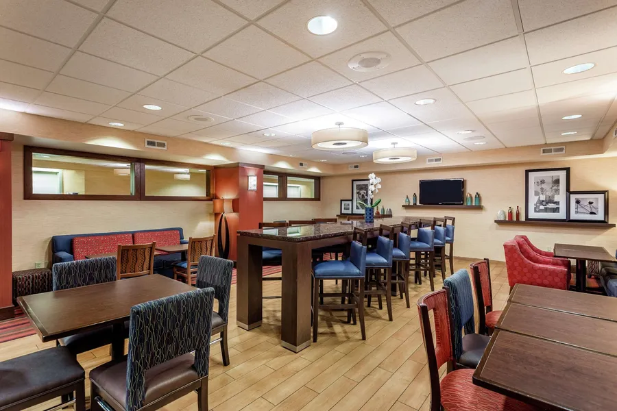 Hampton Inn Milwaukee-Airport hotel detail image 2