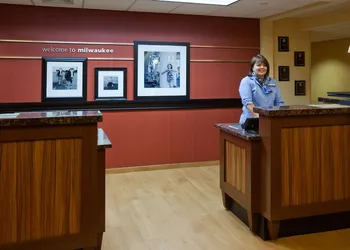 Hampton Inn Milwaukee-Airport hotel thumbnail 4