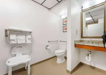 Comfort Inn Brownsville I-40 hotel thumbnail 8