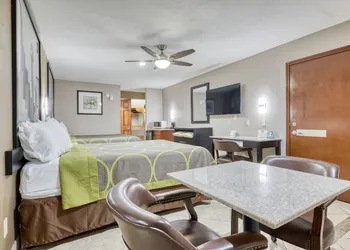 Texas Inn Donna hotel thumbnail 7